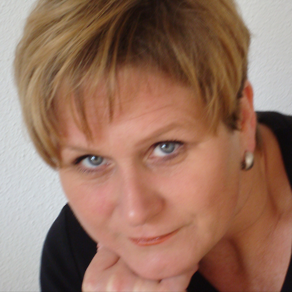 <a class="vita" href="https://gandersheimer-domfestspiele.de/vita-sandra-wartenberg/?iframe=true">Sandra Wartenberg</a>
